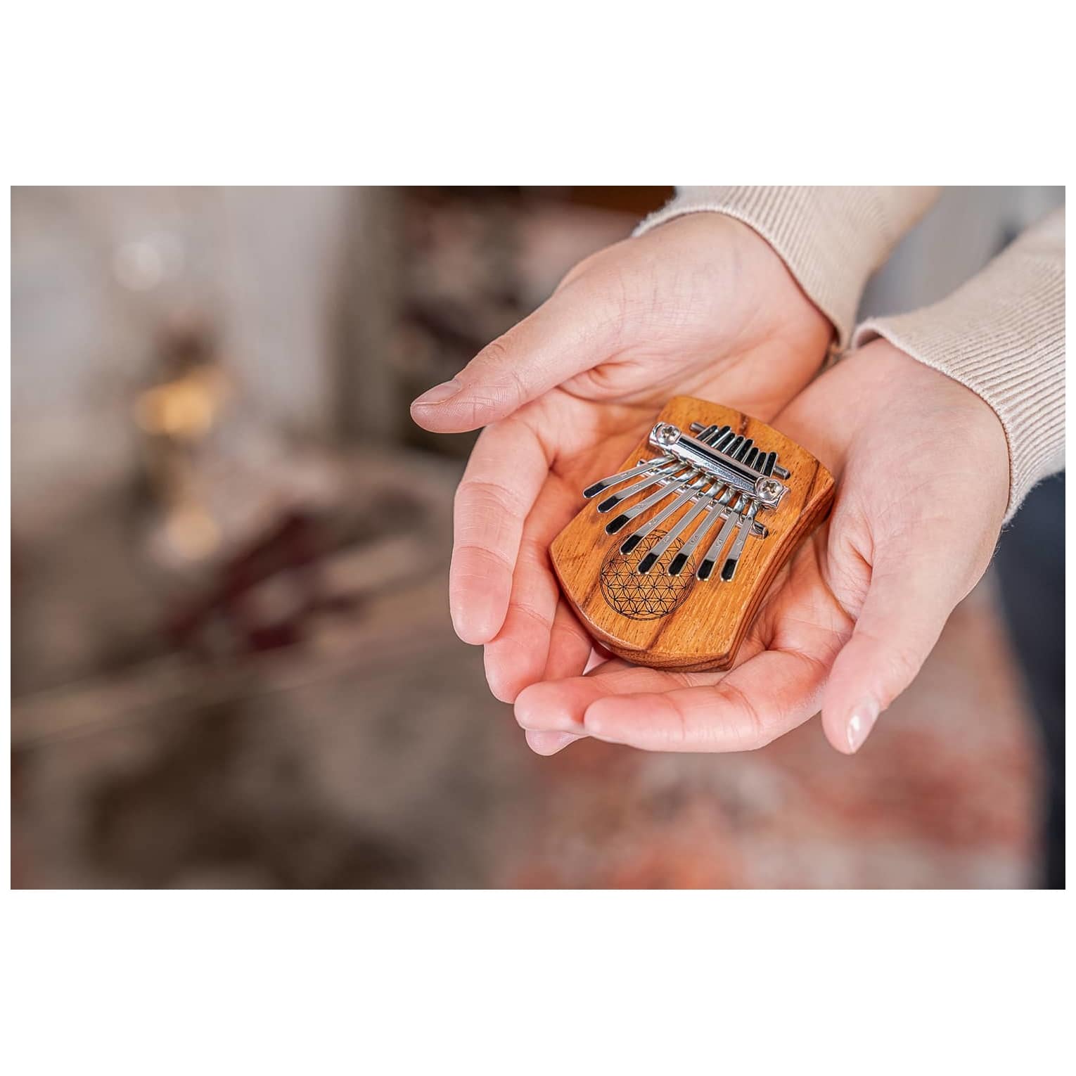 Meinl Sonic Energy - Meinl Sonic Energy KL802FOL Mini Kalimba, 8 Töne, Blume des Lebens, Rotes Zebraholz - 4