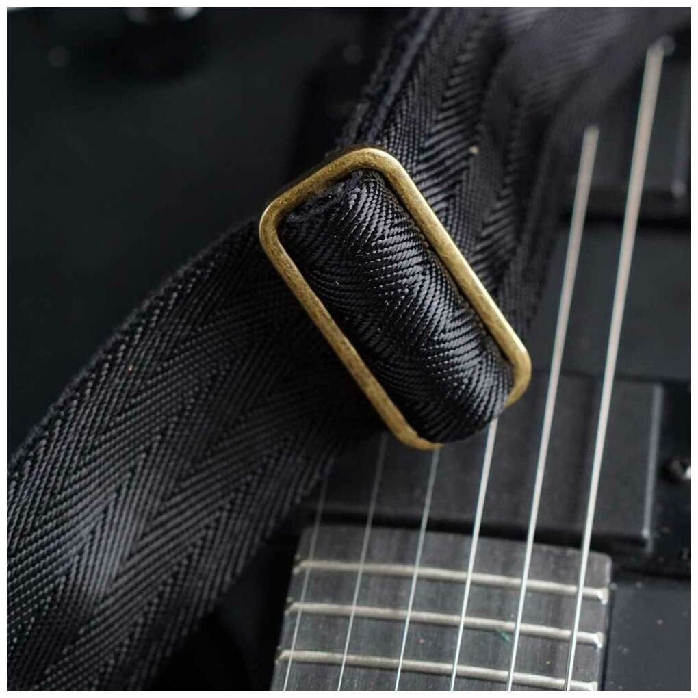 Steyner Straps Nylon Gitarrengurt Heavy Hakon schwarz-messing 4