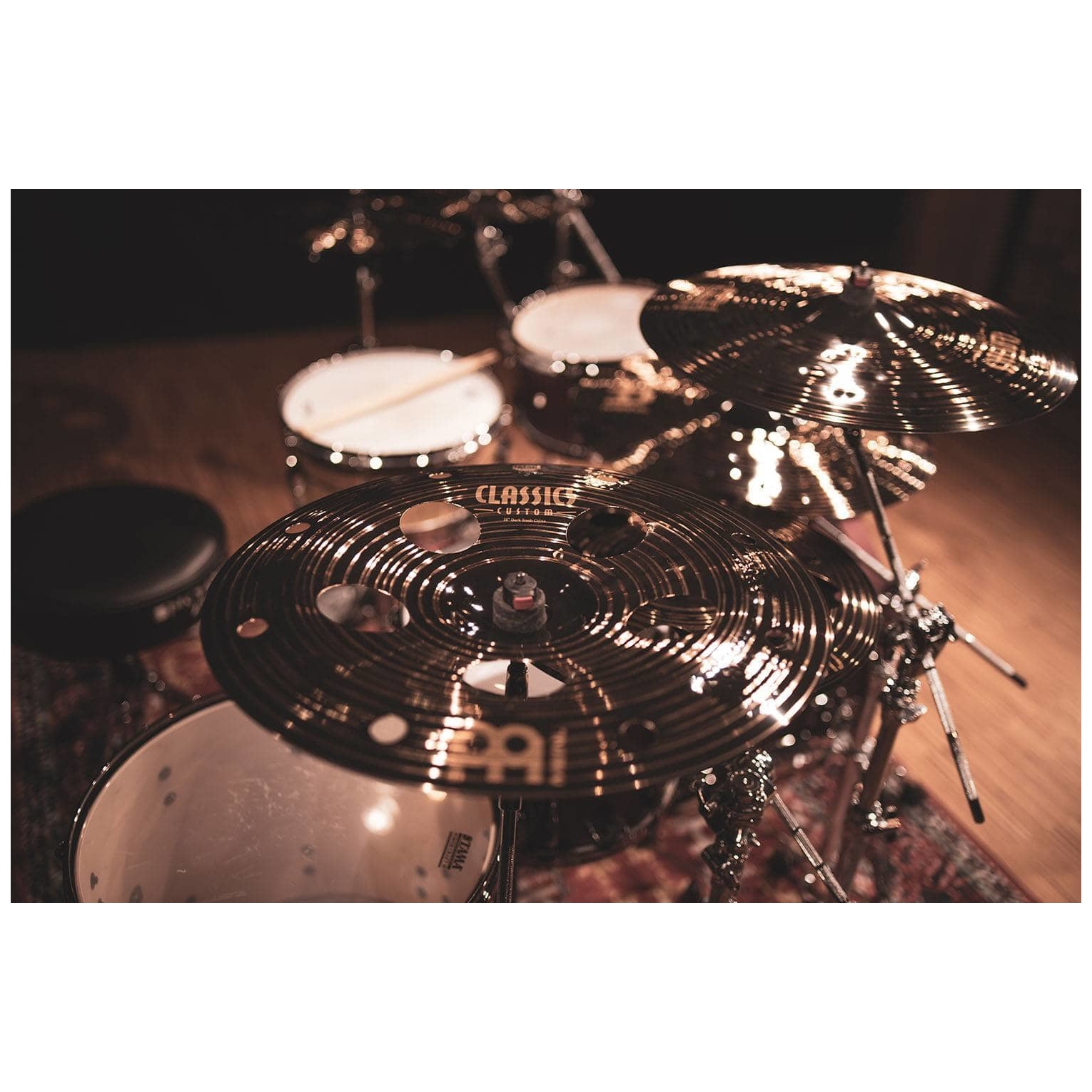 Meinl Cymbals - Meinl Cymbals CC18DATRCH - 18 Classics Custom Dark Trash China - 6
