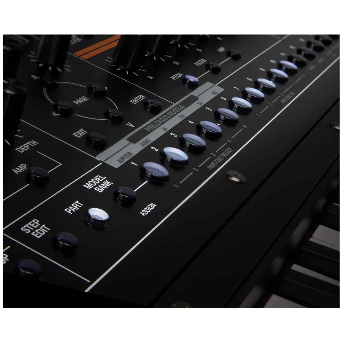 Roland - Roland Jupiter XM - 4
