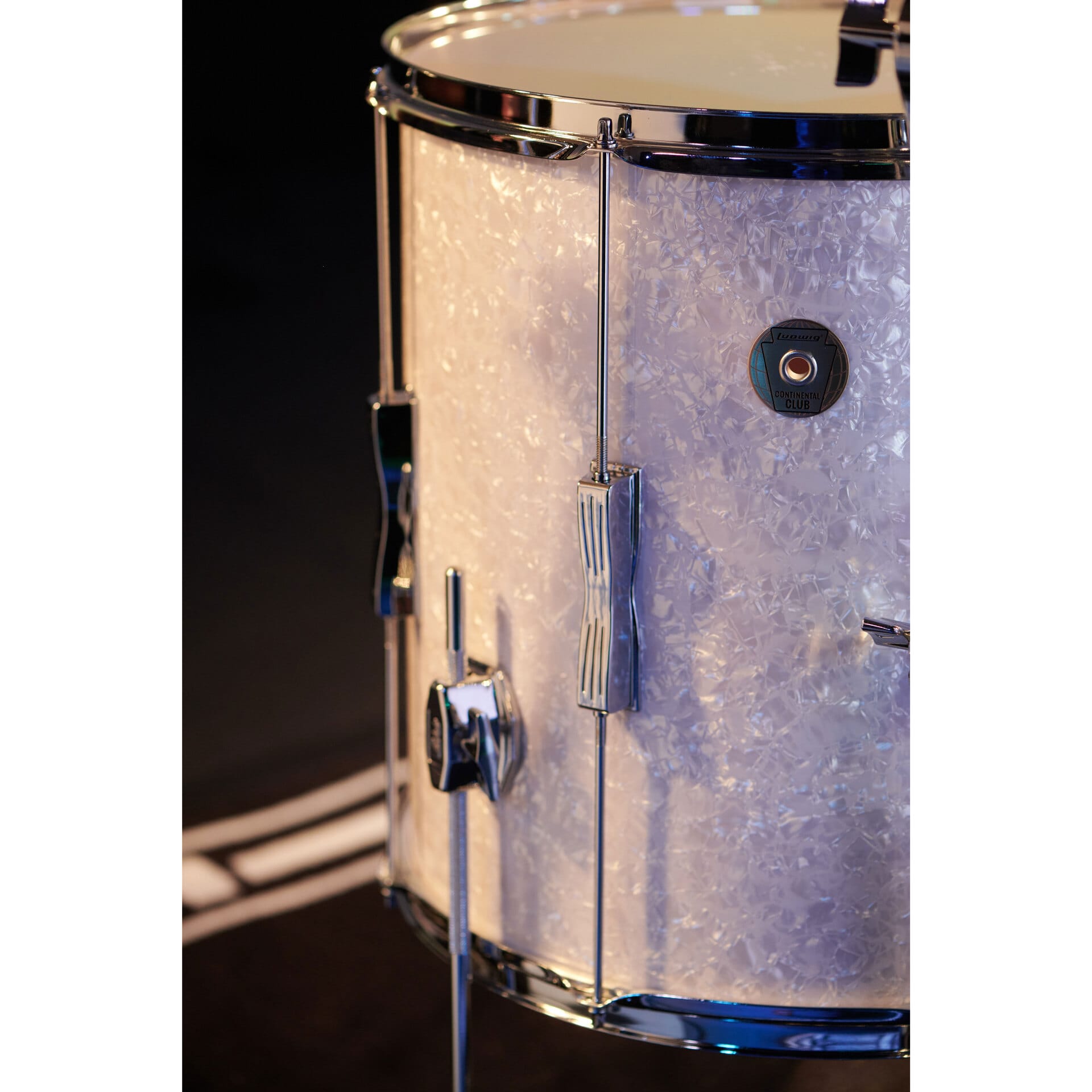 Ludwig Continental Club 22" White Marine Pearl Shell Set 4